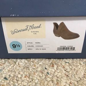 Universal Thread Booties